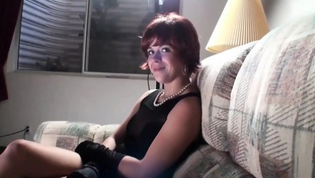 Sexy 30 Year Old Cougar Redhead Milf Gives Us A Show