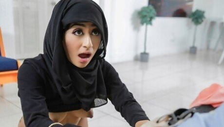 Hot Muslim Babe Binky Beazs Her Sneaky Neighbour To Keep Her Naughty Secret