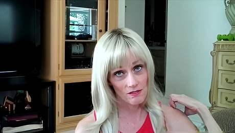 Engaging love at threesome action